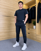 Conjunto de camiseta y pantalón elástico