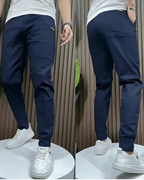 Pantalones elásticos premium ajustados para hombre®
