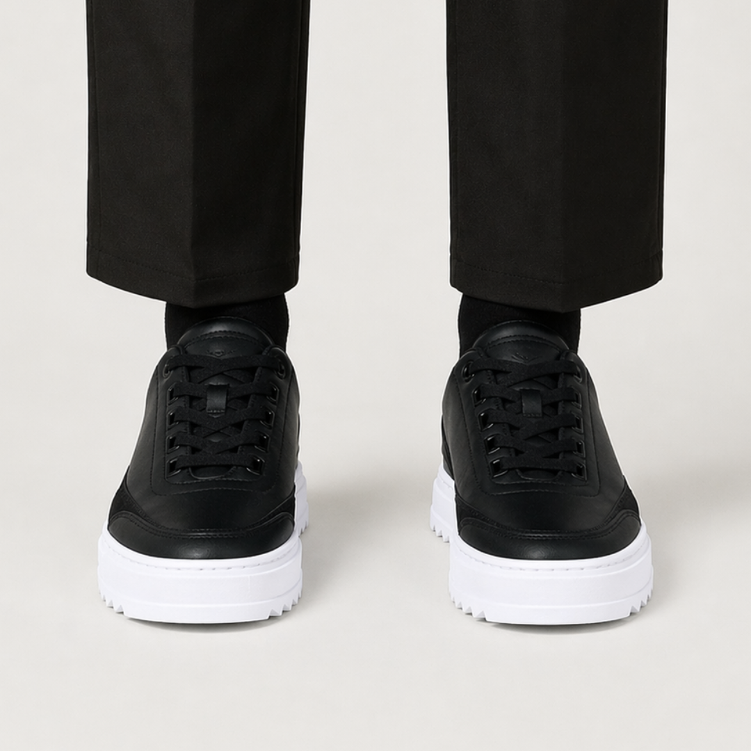 Zapato con elevación oculta