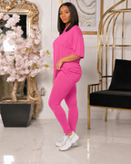 Conjunto cómodo de camiseta y leggings