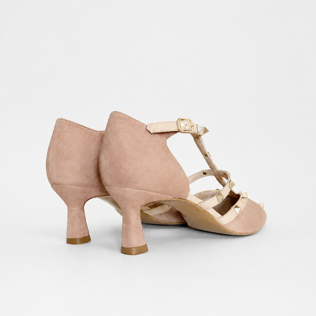 Tacones de Punta Fina con Detalles Dorados®