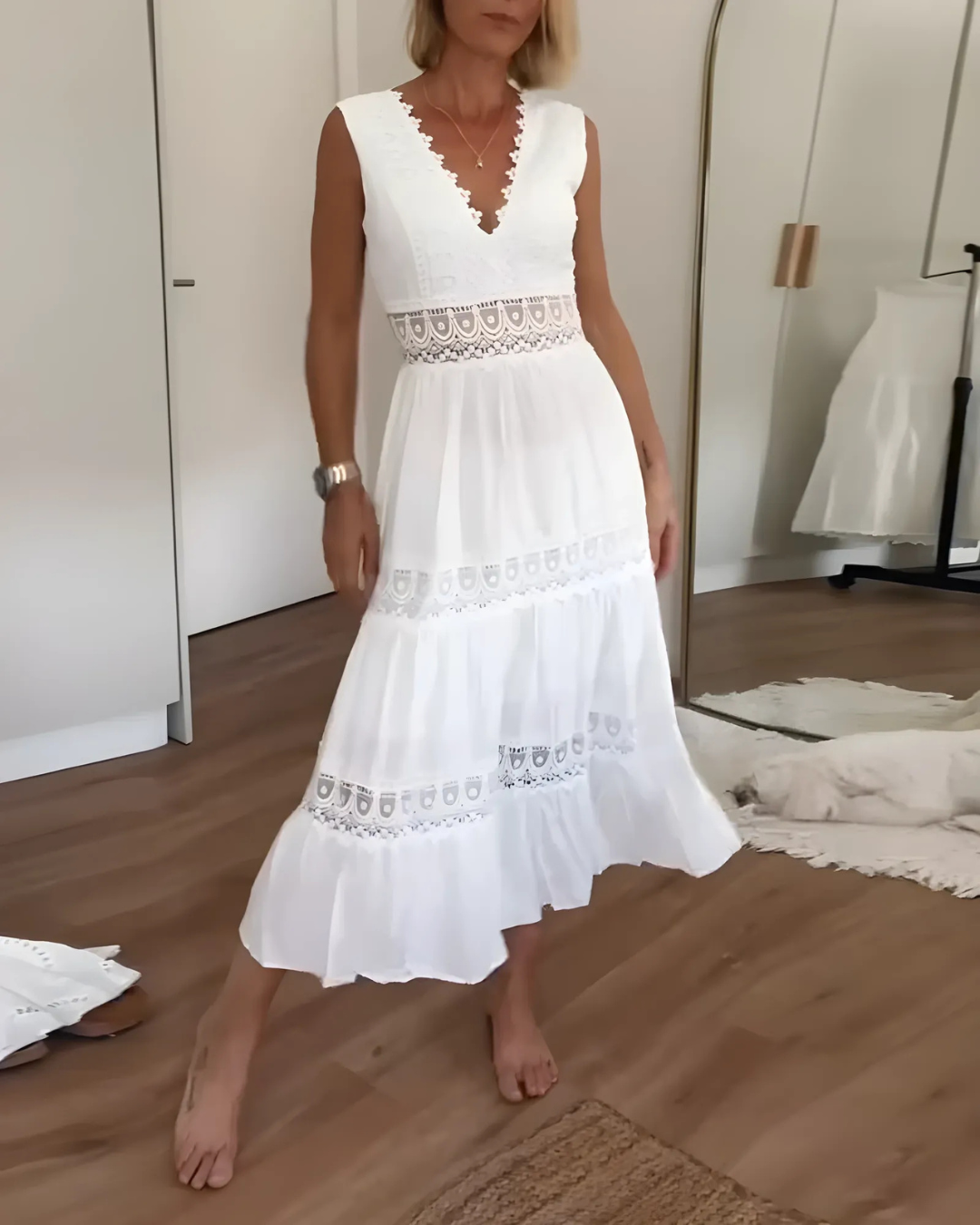 Vestido de Cuello en V con Bordados y Encajes®