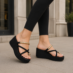 Sandalias de Plataforma con Detalles Metálicos