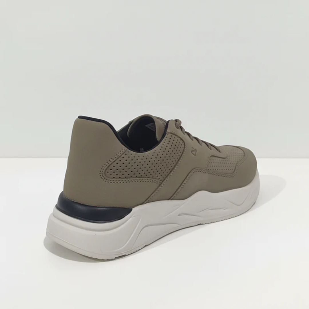 Tenis Madrid de Diseño Ergonómico y Minimalista