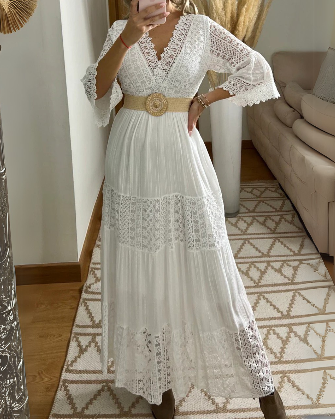 Vestido Largo de Encaje Blanco con Manga Acampanada y Diseño Romántico®