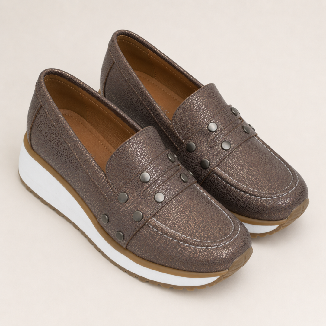Mocasines con Plataforma y Detalles Metálicos®