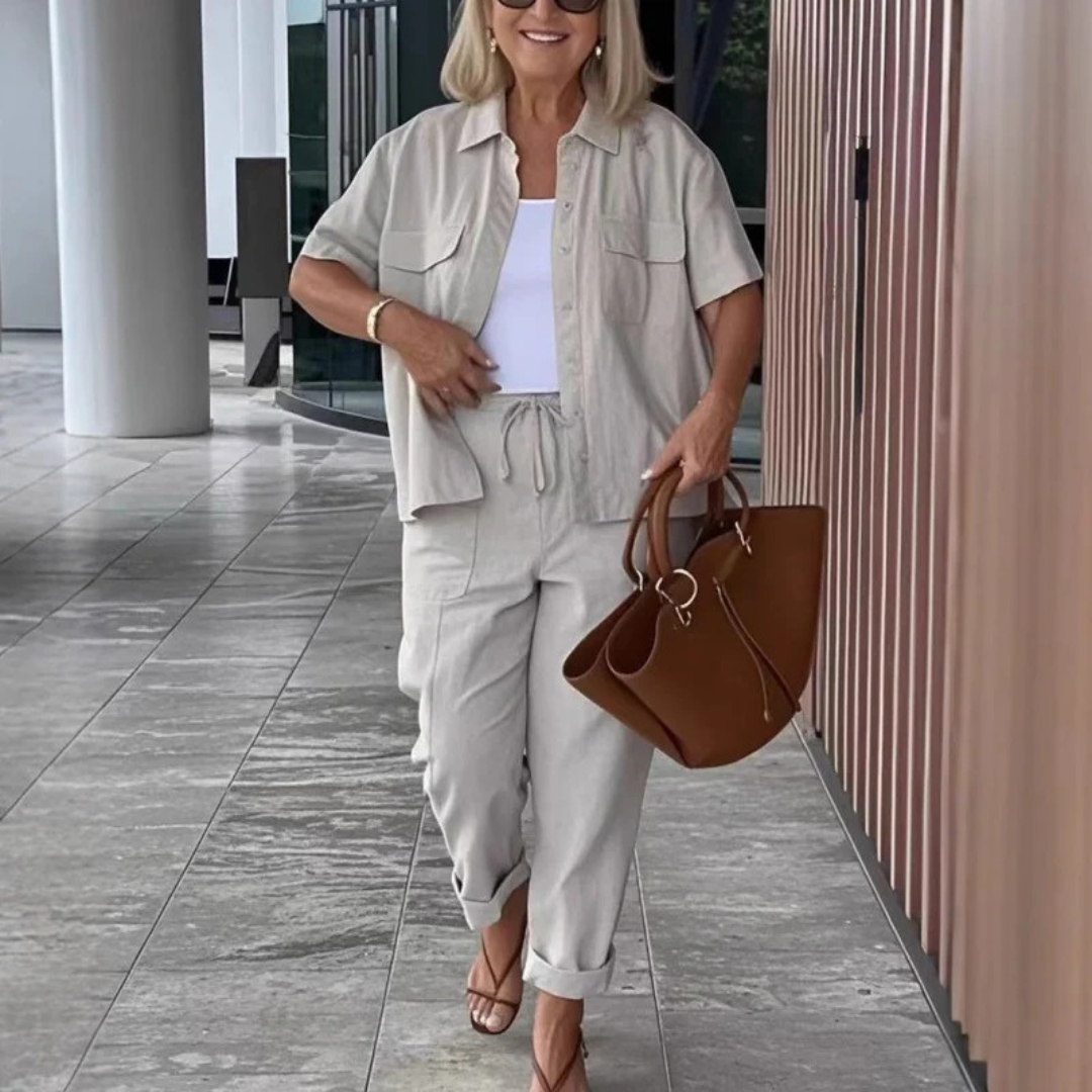 Conjunto de Dos Piezas con Camisa de Manga Corta y Pantalón Holgado