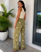 Pantalón Wide Leg con Bordados Florales