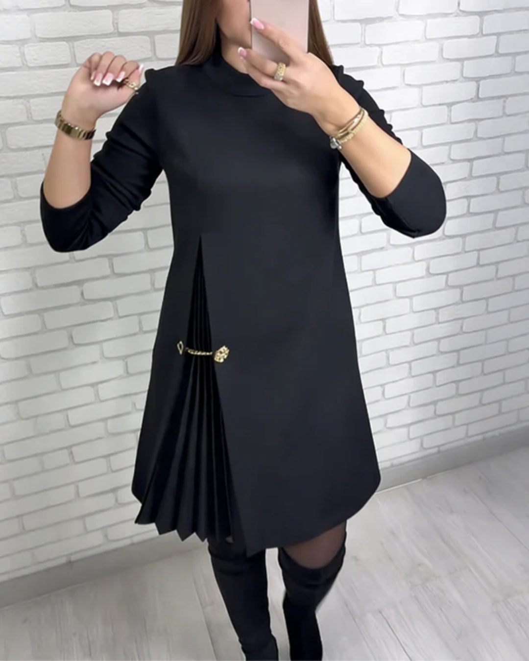 Elegante Vestido de Manga Larga con Paneles Plisados®