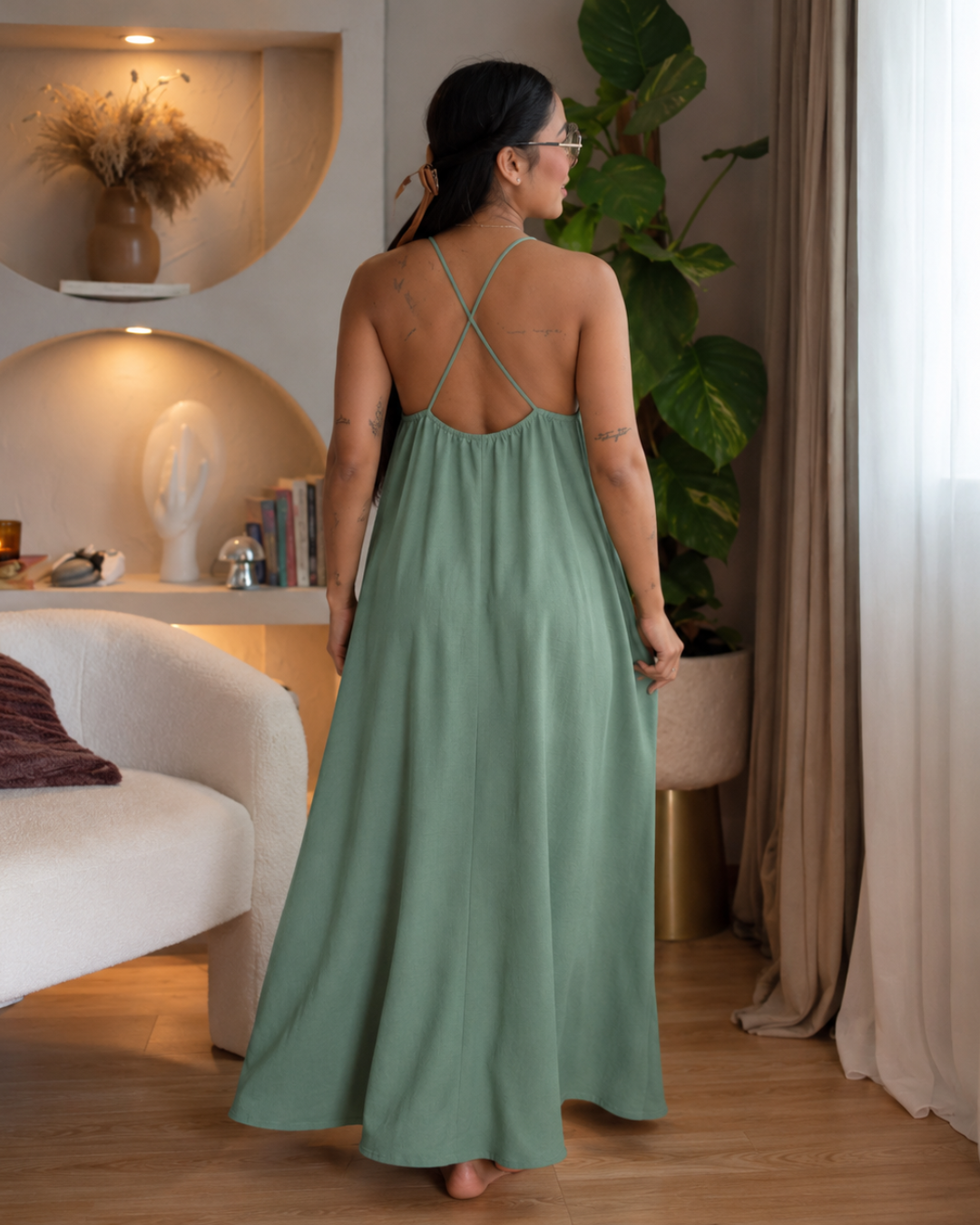 Vestido Largo Fluido con Tirantes Finos
