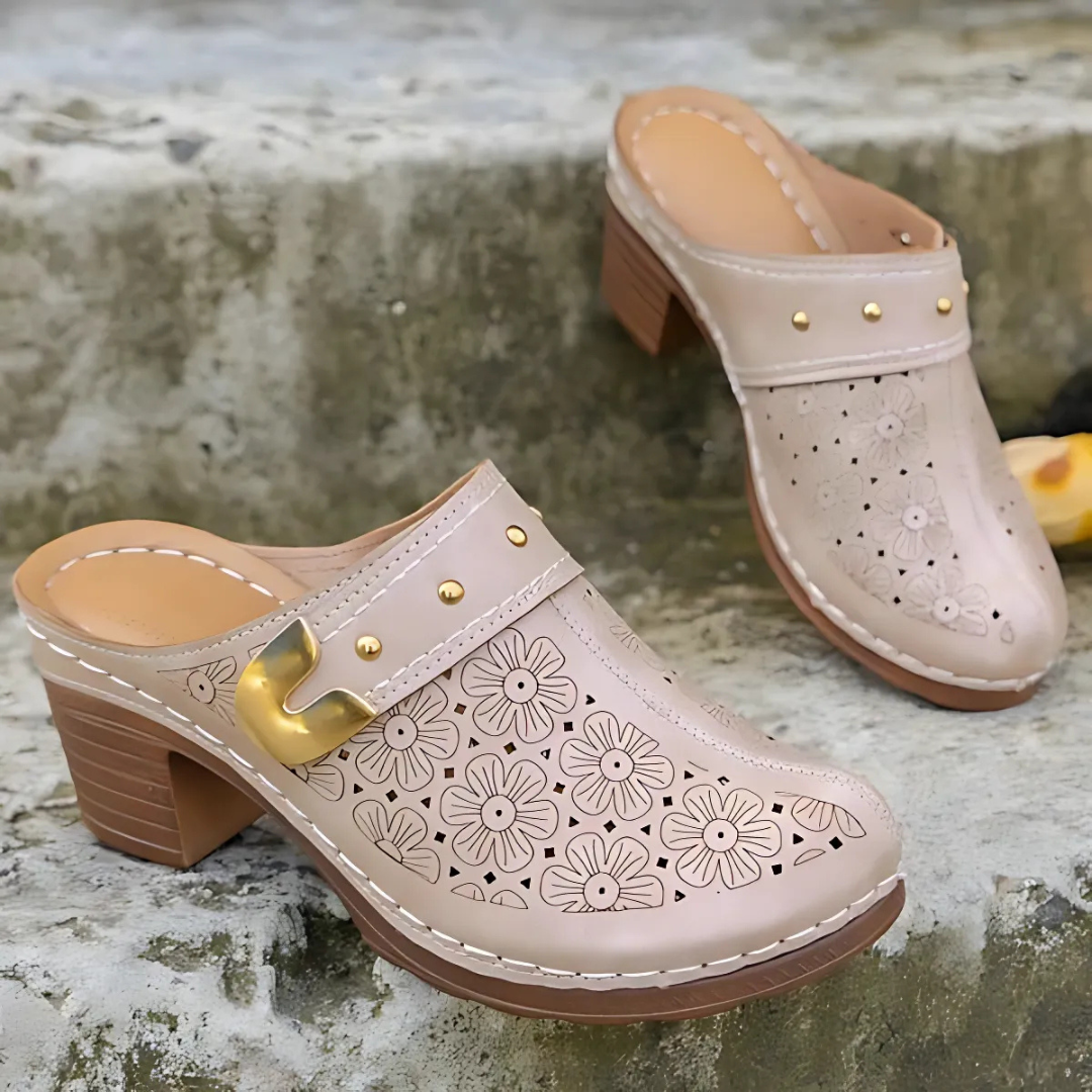 Sandalias de punta cerrada con tacón