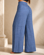 Pantalón de Talle Alto con Pernera Ancha y Detalle de Cinturón