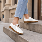 Zapatillas con diseño perforado de piel®