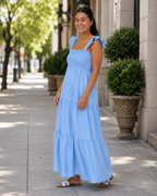 Vestido Largo con Tirantes y Cuerpo Fruncido