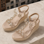 Sandalias de cuña con detalles florales®