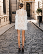 Vestido Mini de Encaje Romántico