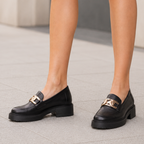 Mocasines con Tacón Bajo y Detalle Metálico®