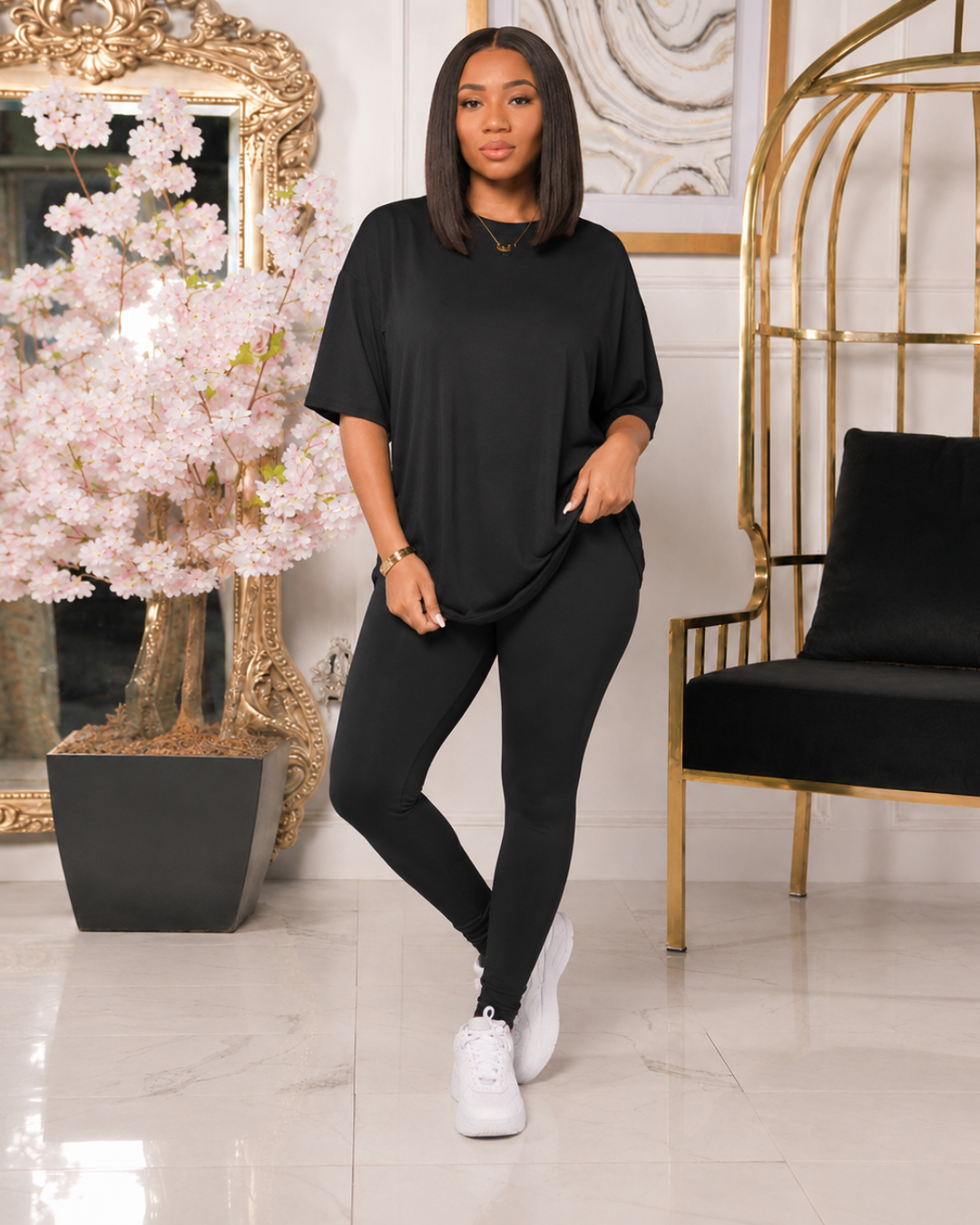 Conjunto cómodo de camiseta y leggings