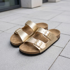 Sandalias Planas con Doble Hebilla Ajustable®
