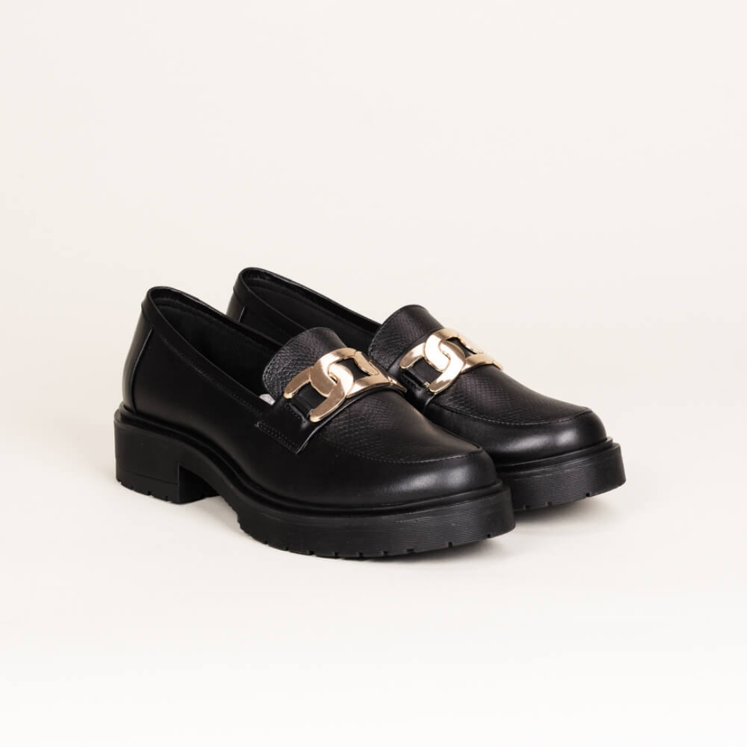 Mocasines con Tacón Bajo y Detalle Metálico®