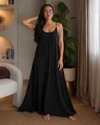 Vestido Largo Fluido con Tirantes Finos