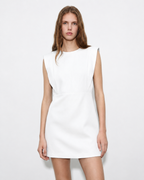 Vestido Corto con Hombreras®