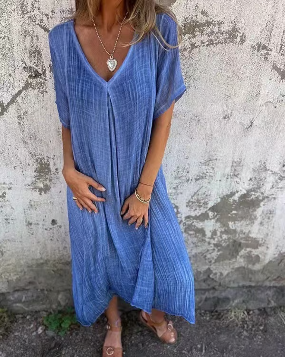 Vestido midi de algodón y lino con escote en V®