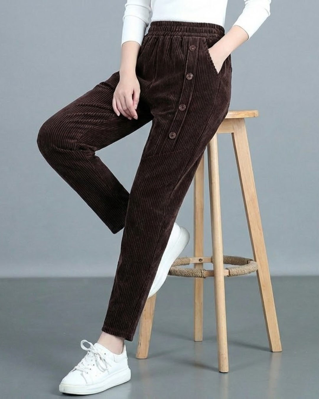 Pantalones de Terciopelo con Botones Decorativos para mujer®