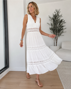 Vestido de Cuello en V con Bordados y Encajes