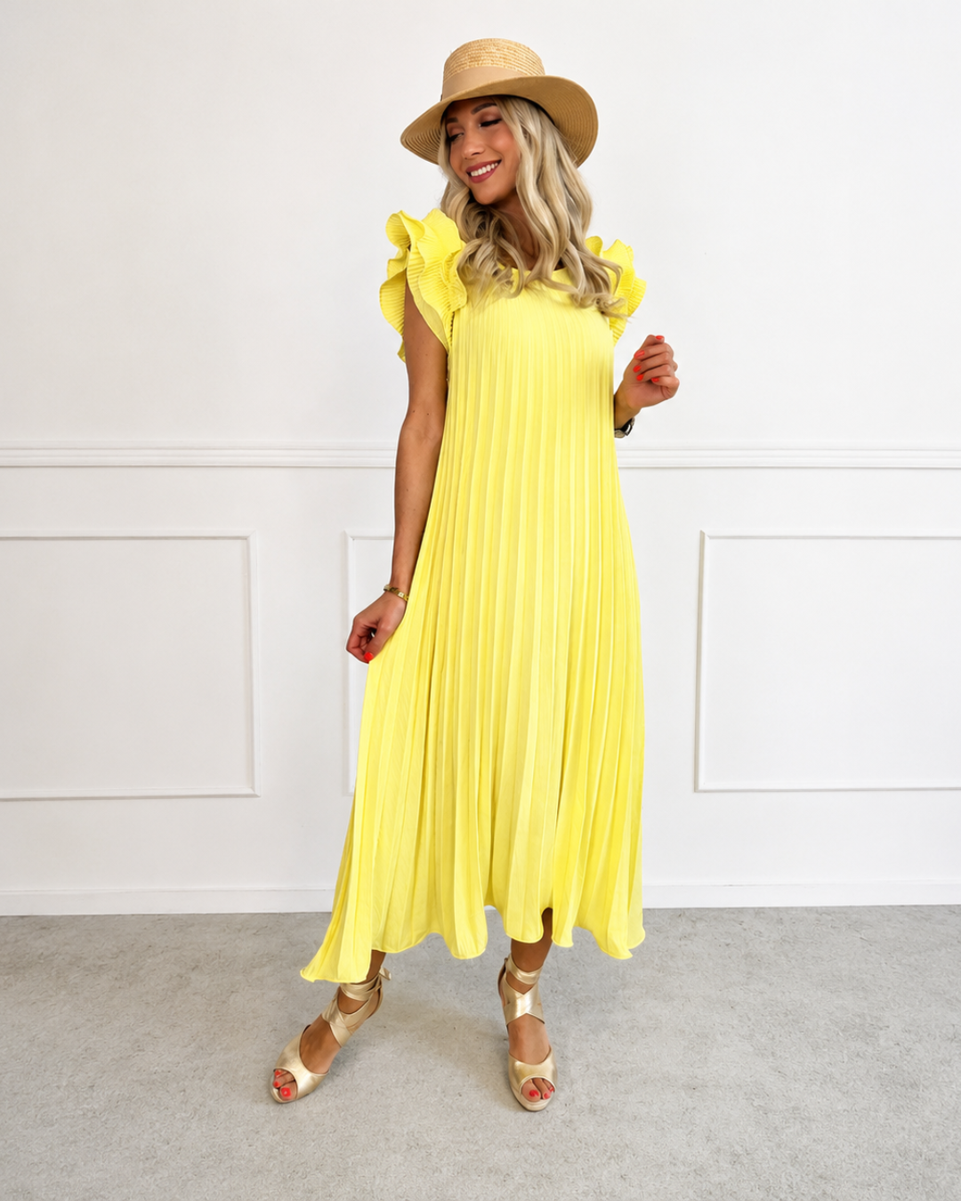 Vestido Plisado con Volantes