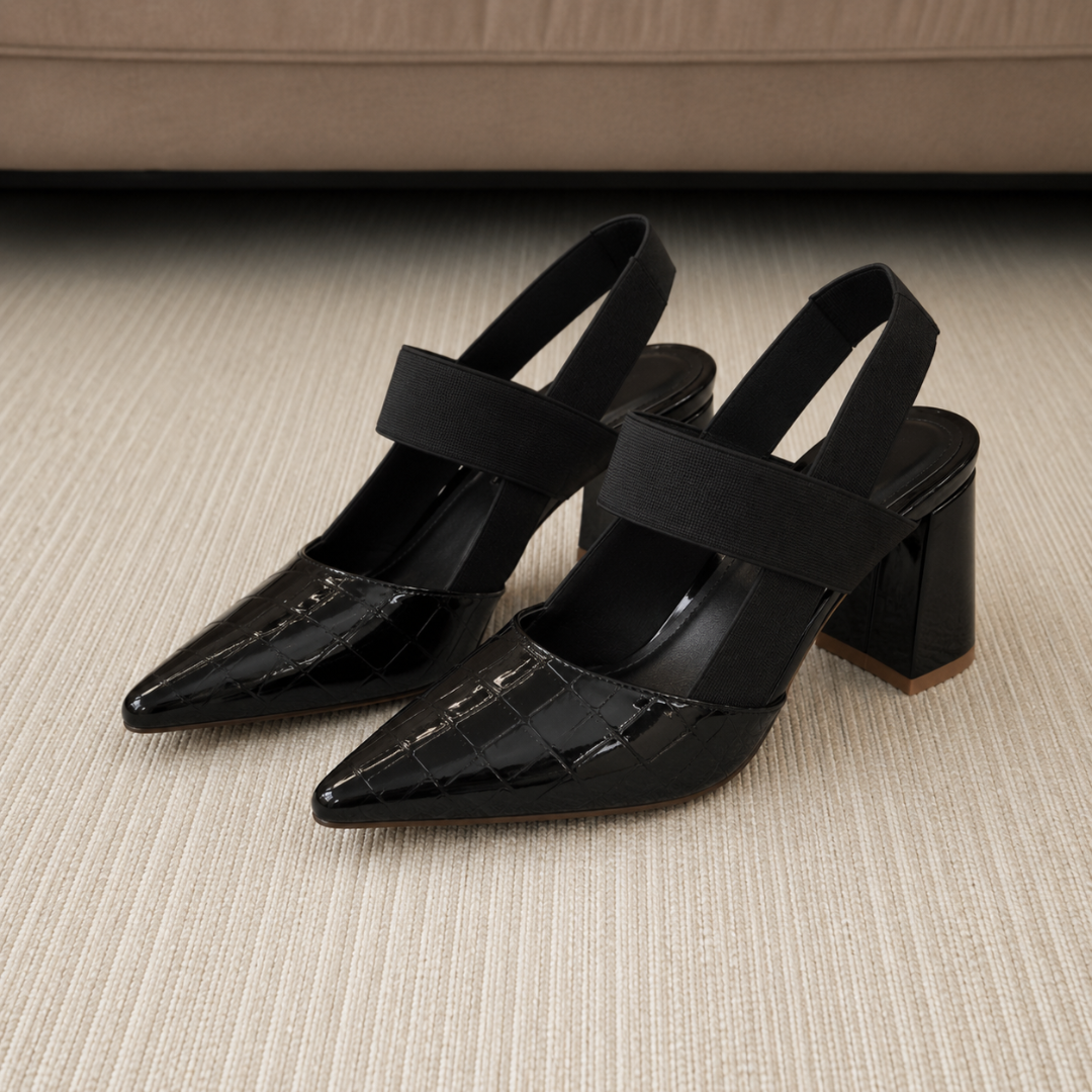 Tacones de punta con tira cruzada®