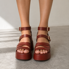 Sandalias de Plataforma con Tiras Cruzadas y Doble Hebilla