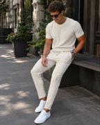 Conjunto Casual de Hombre con Estilo Minimalista